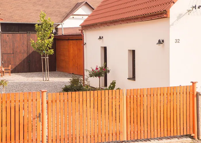 Apartment Garage U Barbory Rakovnik